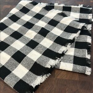 Black and White Checkered Scarf